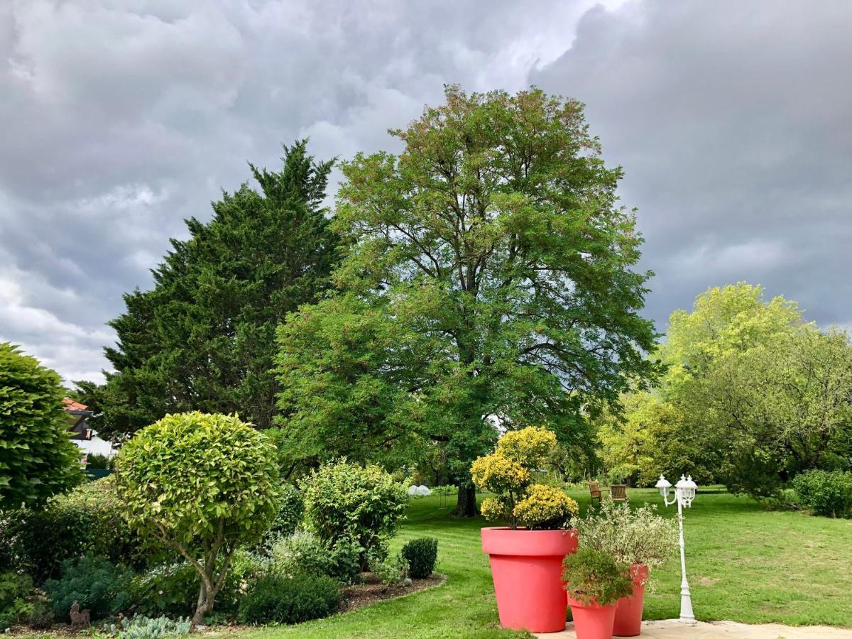 Le Jardin De Fresnes Bed & Breakfast Bagian luar foto